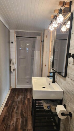 Sturgeon Cabin - Fremont, WI