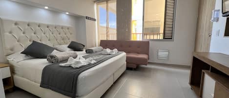 Basic-Studio, 1Â King-Bett