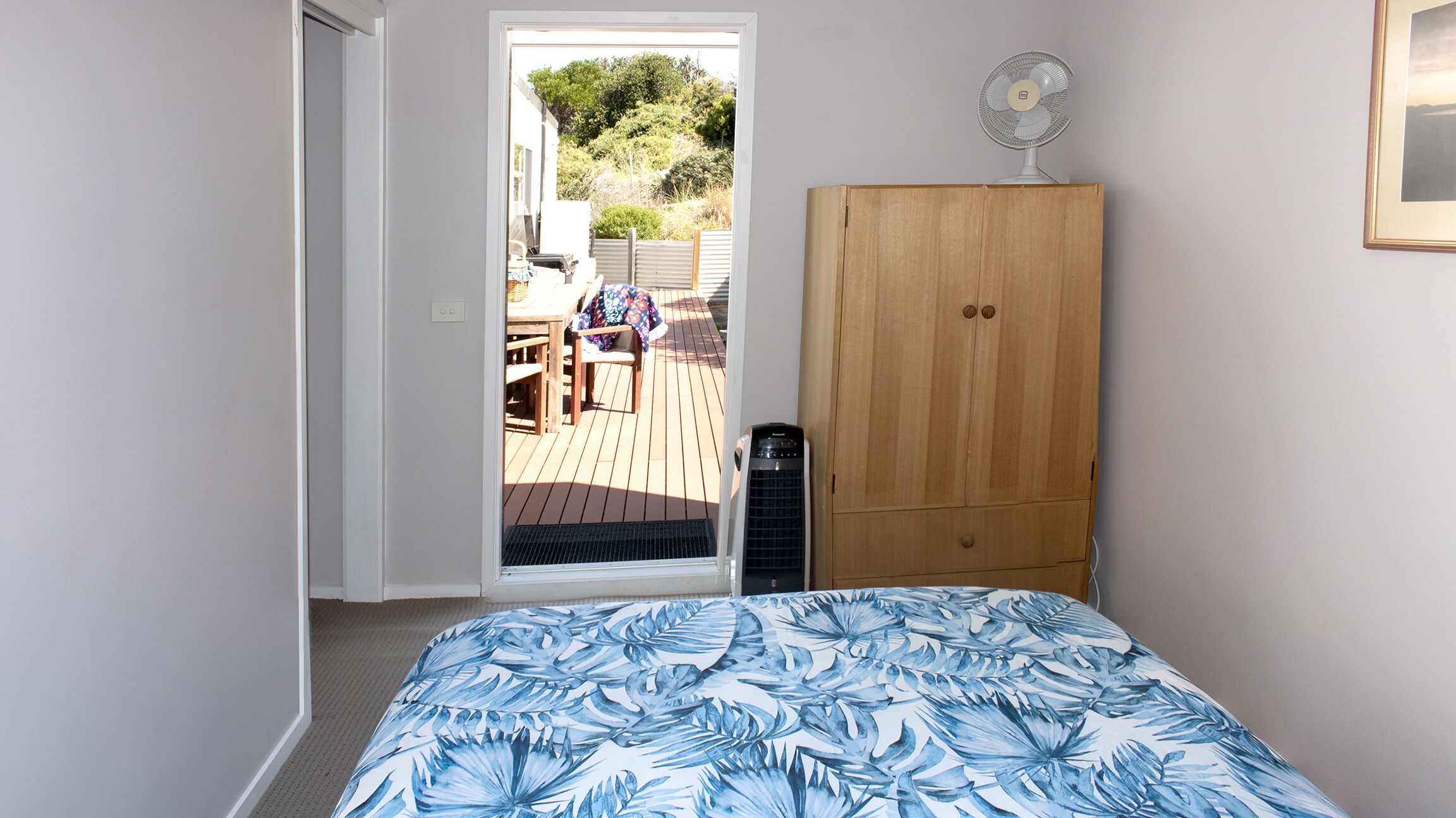 Dolphin Shores - A very private beachfront oasis with separate games room. — image 17