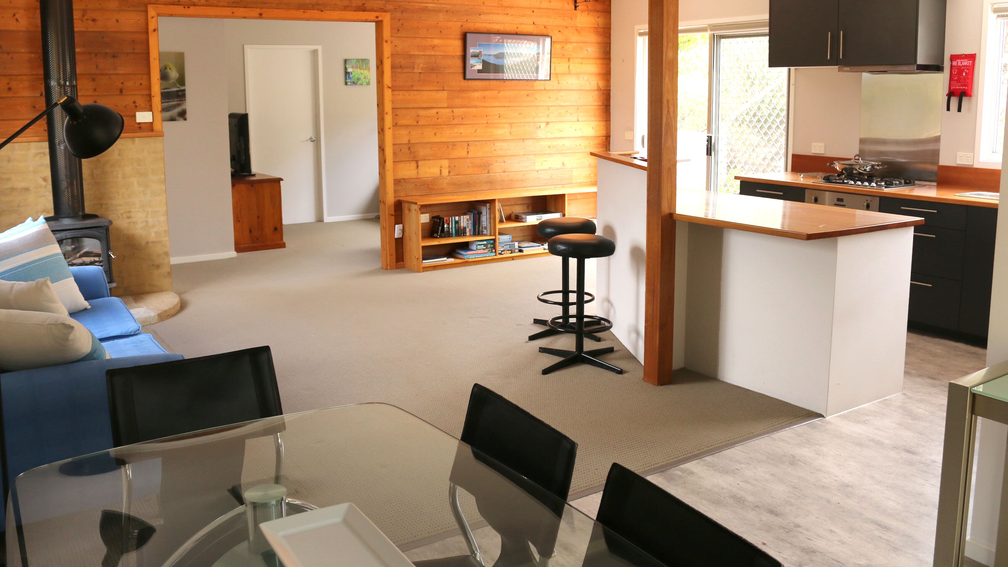 Dolphin Shores - A very private beachfront oasis with separate games room. — image 7