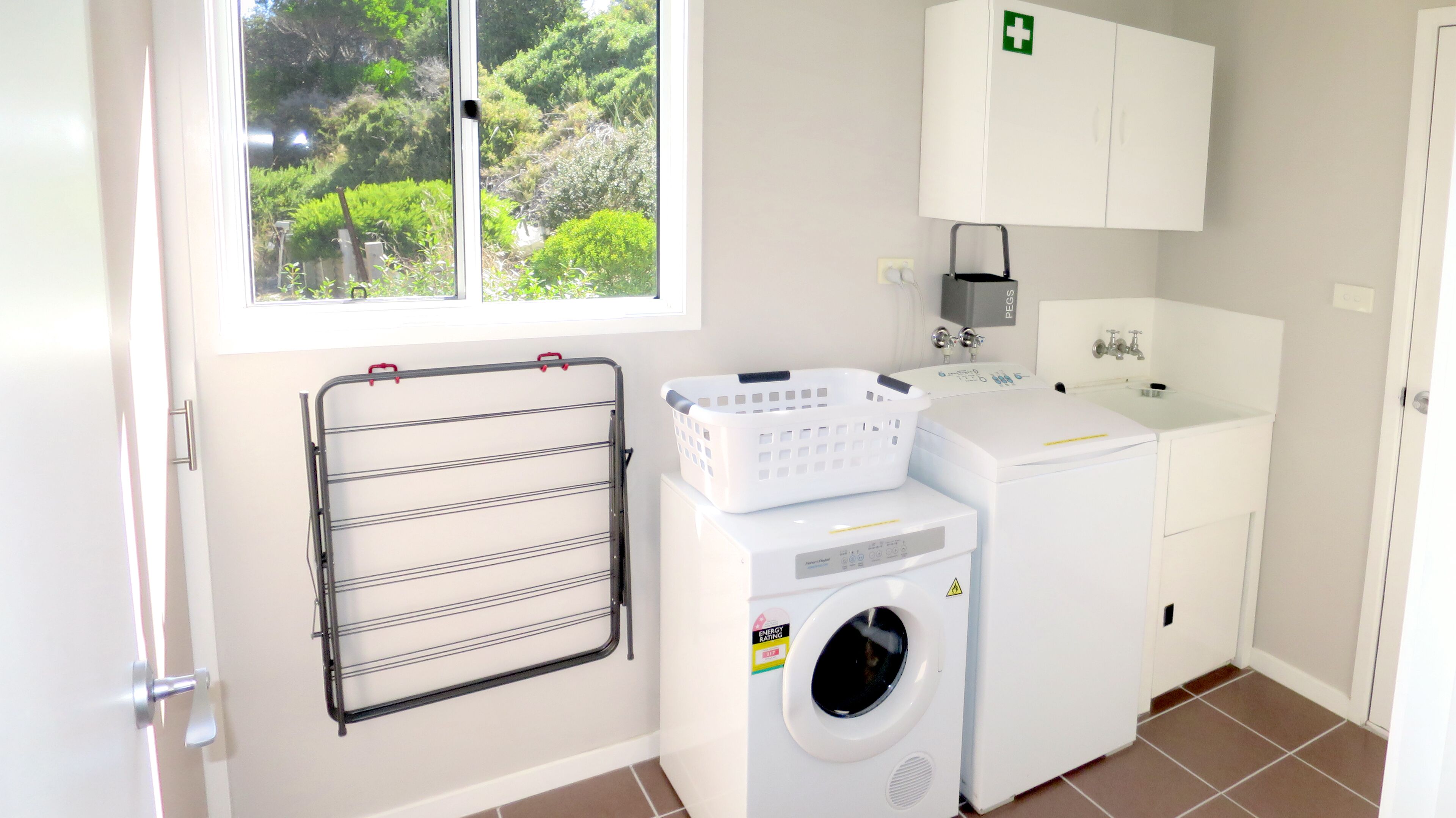 Dolphin Shores - A very private beachfront oasis with separate games room. — image 2