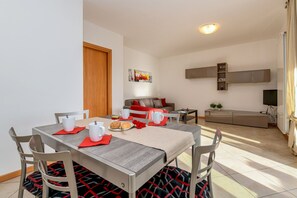 Dining - 8 Garden Vistalago, with bedrooms (Toscolano-Maderno)