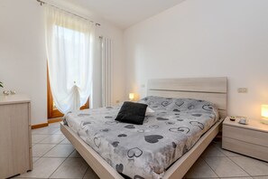 1 camera, Wi-Fi gratuito, lenzuola