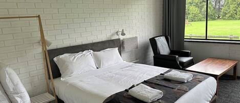 Standard Room (Newly Renovated) | Desk, laptop workspace, iron/ironing board, free WiFi