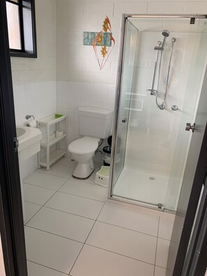 Family Triple Room (Newly Renovated) | Bathroom | Shower, free toiletries, hair dryer, towels - The Reserve Hotel (Sale)