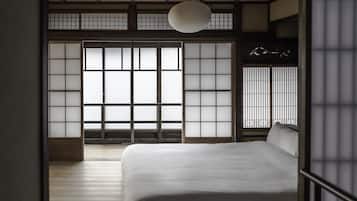 Biệt thự có thiết kế đặc sắc | 2 phòng ngủ, trang trí khác biệt