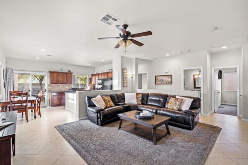 Family Friendly House in Centennial Hills