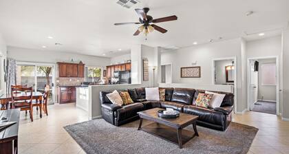 Family Friendly House in Centennial Hills