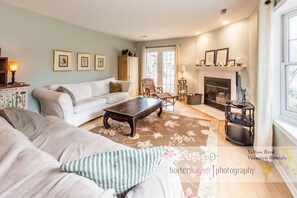 TV, fireplace, DVD player