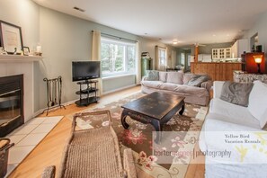 TV, fireplace, DVD player