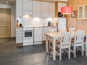 Fridge, microwave, dishwasher, cookware/dishes/utensils - Rukatonttu d 13 by Interhome (Kuusamo)