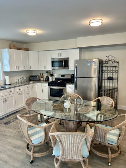 Penthouse Ocean View - Stroll to fun at Seaside Heights Boardwalk & Beach