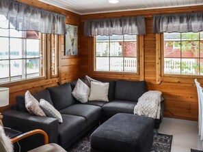 TV - Iso kiiruna by Interhome (Hyrynsalmi)