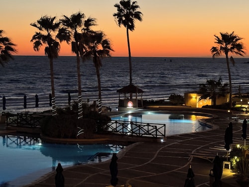 MODERN 1 BEDROOM OCEANFRONT CONDO WITH BREATHTAKING VIEWS 🌴SONORAN SUN RESORT🌴