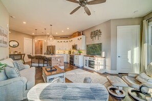 TV, fireplace, DVD player