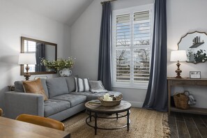 Smart TV - Stay Awhile | Brand New Luxury Suite (Fredericksburg)