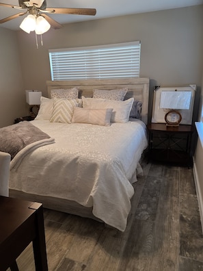 3 bedrooms, desk, iron/ironing board, travel cot