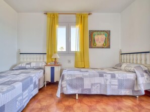 4 makuuhuonetta, silitysrauta/-lauta, Wi-Fi