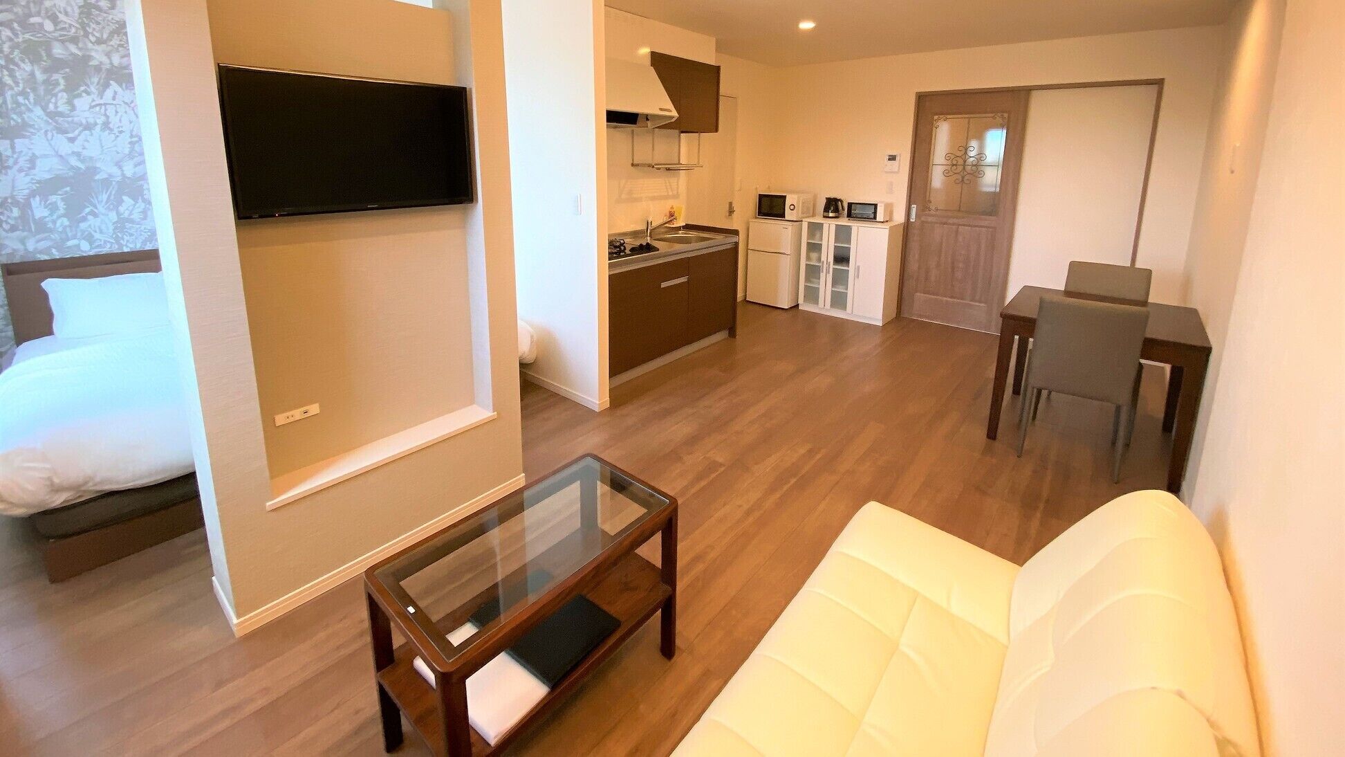 Living area | Flat-screen TV