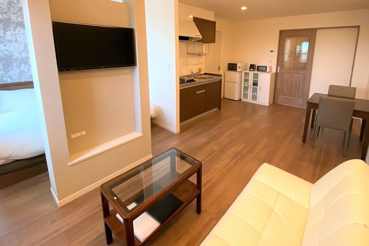 Living area | Flat-screen TV