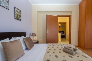 3 chambres, chambres insonorisées, fer et planche à repasser, Wi-Fi