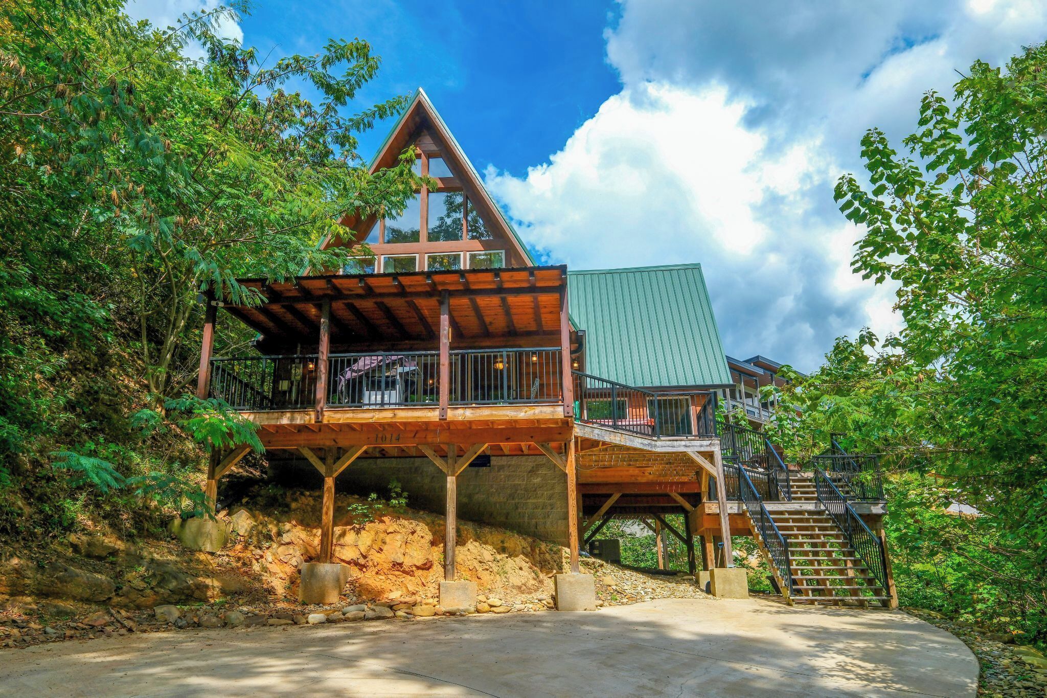 المنشأة من الخارج