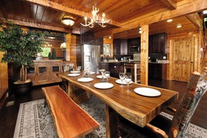 Dining - Patriots Den - Comfy Interiors, Cozy fireside nights, Wi-Fi and Porch Swings (Gatlinburg)
