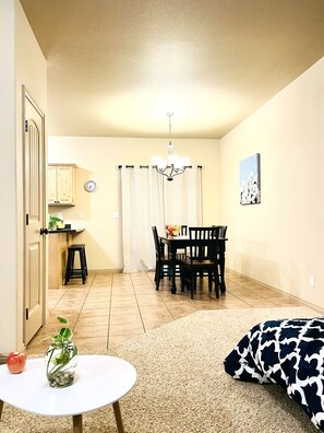 Interior - Work/Vacation Townhouse #4 - 3 bdrm 2.5 Bath (Kanab)