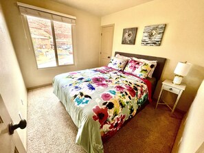 3 quartos, ferros/tábuas de passar roupa, Wi-Fi, roupa de cama
