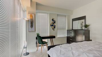 2 bedrooms, desk, iron/ironing board, free WiFi