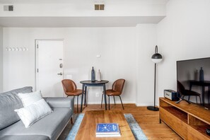 Fernseher, Stereoanlage