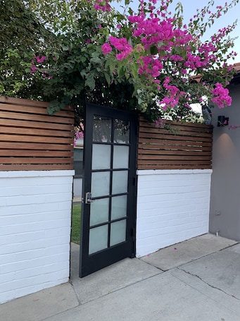Exterior detail. Shabby Chic Guest House LA Hills 2