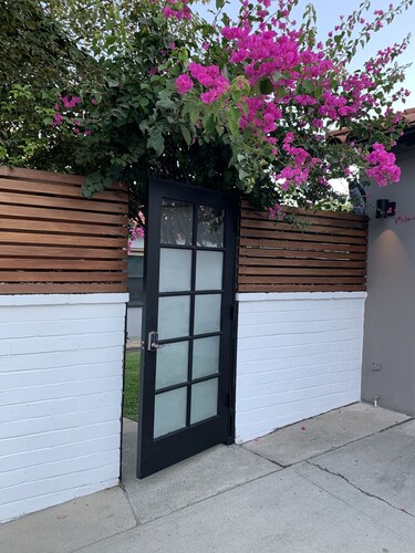 Shabby Chic Guest House LA Hills 2