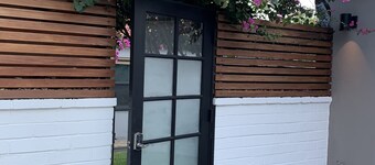 Shabby Chic Guest House LA Hills 2