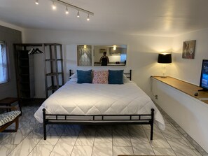 1 室のベッドルーム、WiFi (無料)、ベッドシーツ