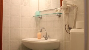 Unclassified image, 4 of 15, button - Simplistic Apartment in Piran With Terrace (Piran)