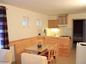 Dining - Cosy Apartment in Bohinjska Bistrica With Balcony (Bohinj)