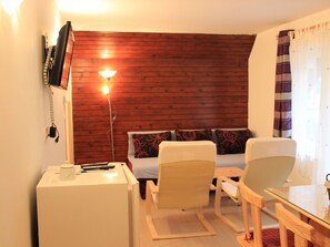 TV - Cosy Apartment in Bohinjska Bistrica With Balcony (Bohinj)
