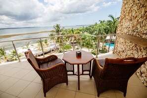 Terrace/patio - Coral Beach Hotel Dar Es Salaam (Dar es Salaam)