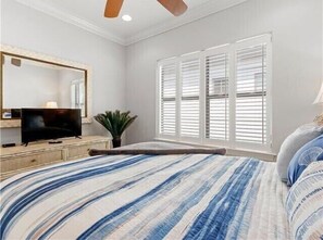 5 chambres, fer et planche à repasser, Wi-Fi, draps fournis