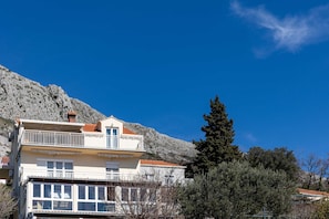 Departamento (Two Bedroom Apartment with Balcony) | Exterior