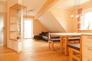 Unclassified image, 3 of 24, button