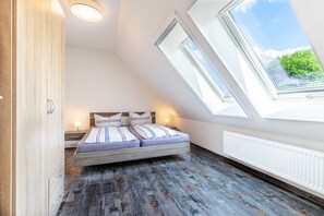 3 Schlafzimmer, Reisekinderbett, WLAN, Bettwäsche