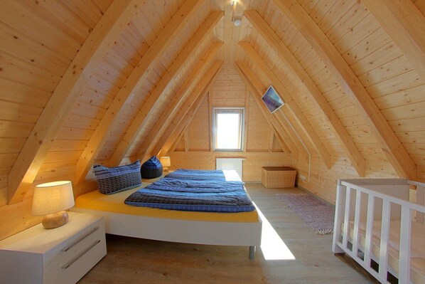 2 Schlafzimmer, Reisekinderbett, WLAN