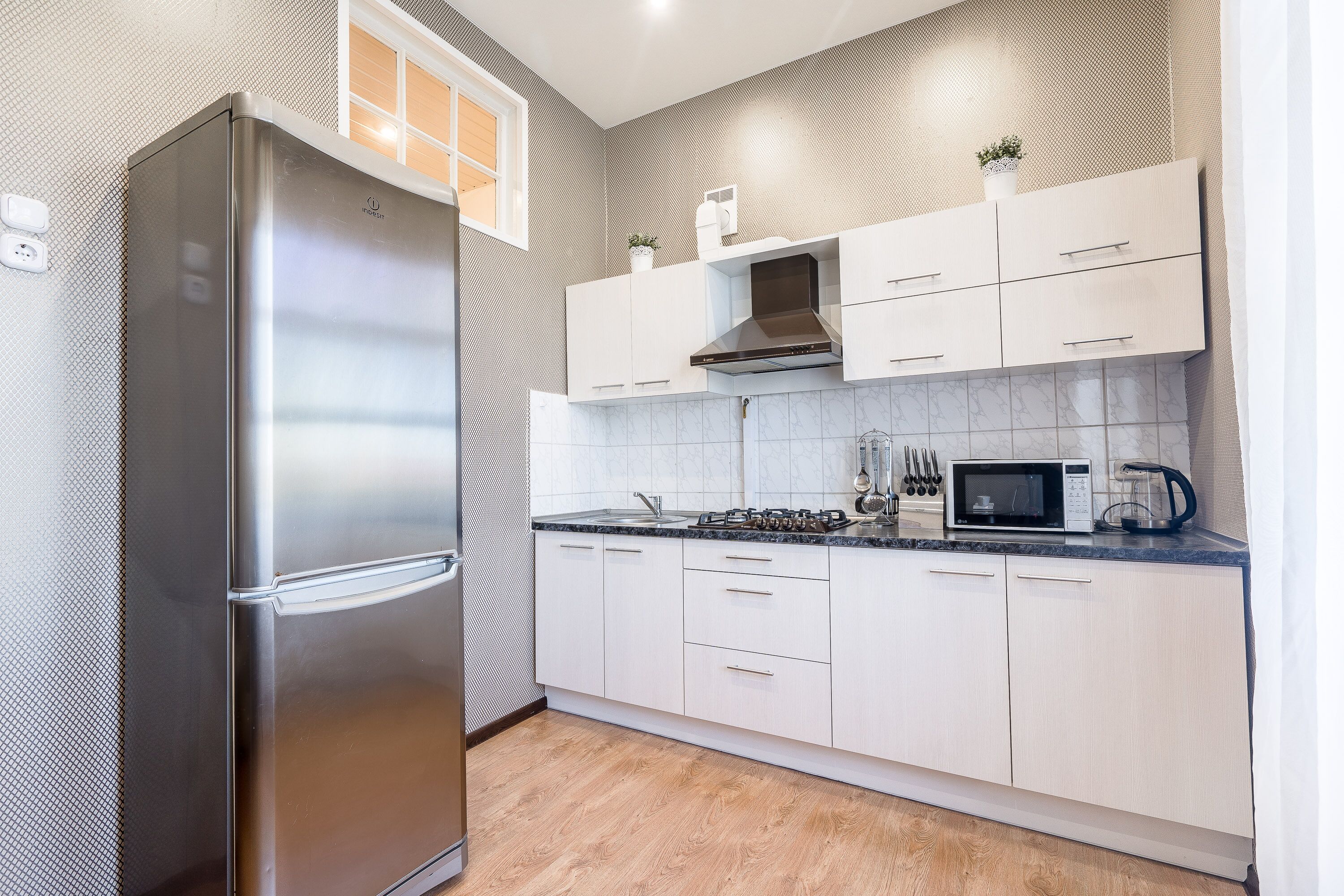 Apartment | Private kitchen | Full-sized fridge, microwave, oven, stovetop