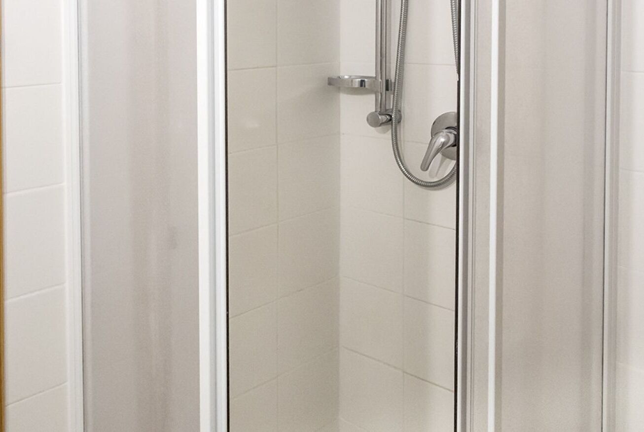 Dusche, Bidet, Handtücher
