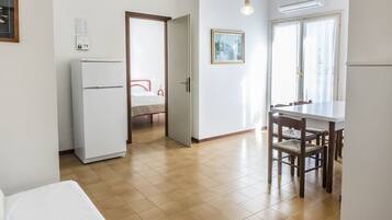 1 habitación y ropa de cama