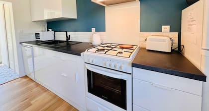 Quiberon - Stilvolles Haus, 75m², nah am Strand, Garten, Terrasse, WLAN