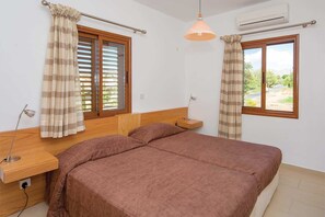 4 slaapkamers, een kluis op de kamer, een strijkplank/strijkijzer