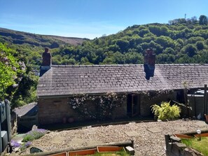 Casa de campo tradicional, baño privado, vistas a la montaña | Vistas desde el alojamiento